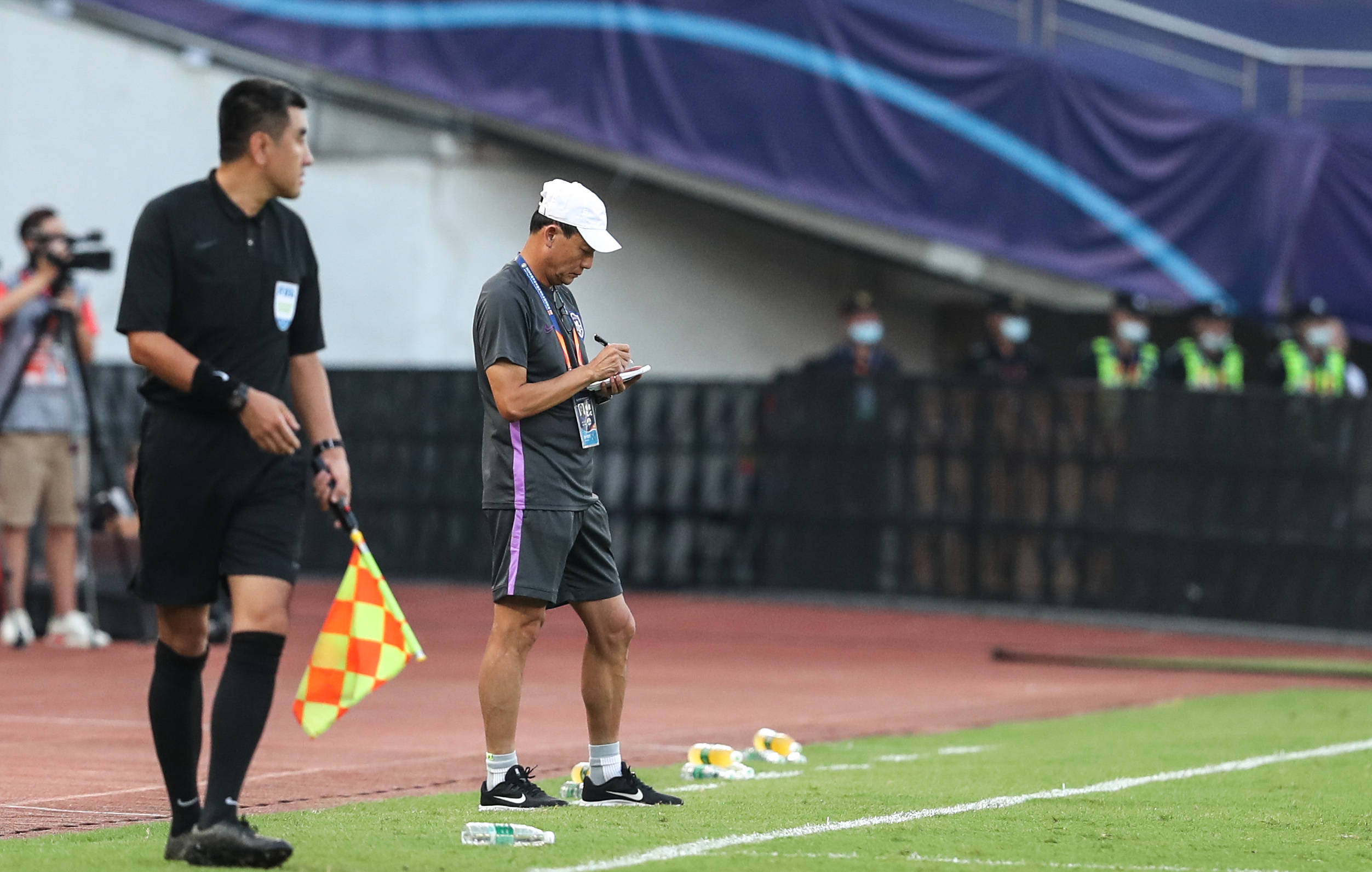 爱游戏-天津泰达迎战青岛黄海，争取关键胜利(泰达 天津)