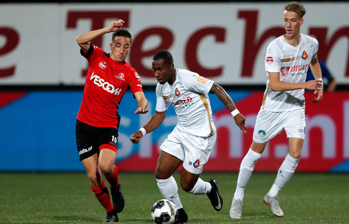 爱游戏官网-四川冲超热门广州富力停止连胜，成绩波动跻身中下游的简单介绍